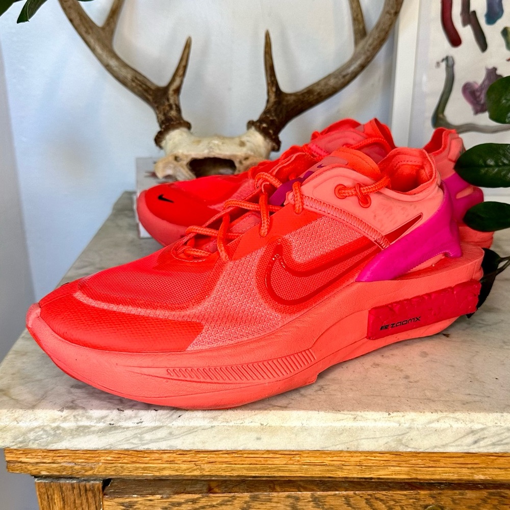 Nike Fontanka Edge sneakers in bright crimson